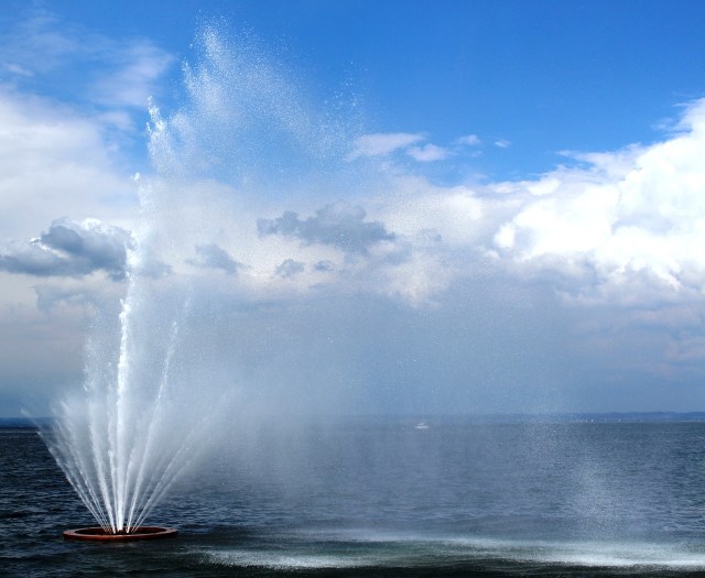 fountain-361048_1280