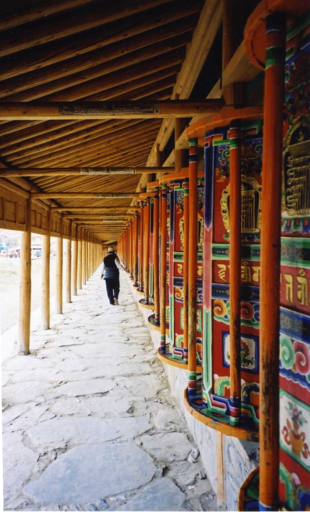 Prayer wheels - Xiahe